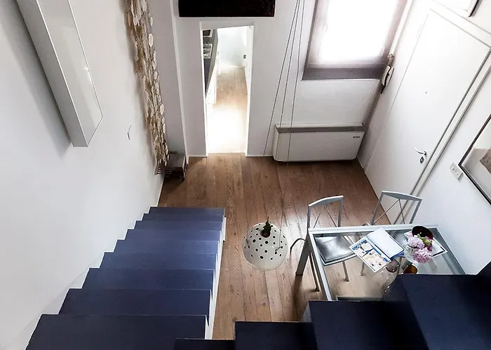 Little Tower Over The Roofs Apartment Modena